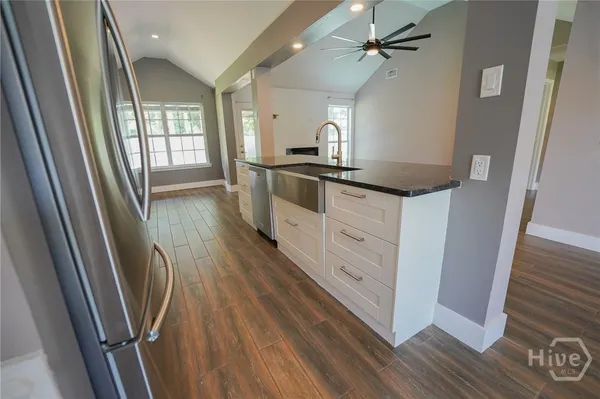 $2,400 | 188 Reese Drive, Richmond Hill, GA 31324