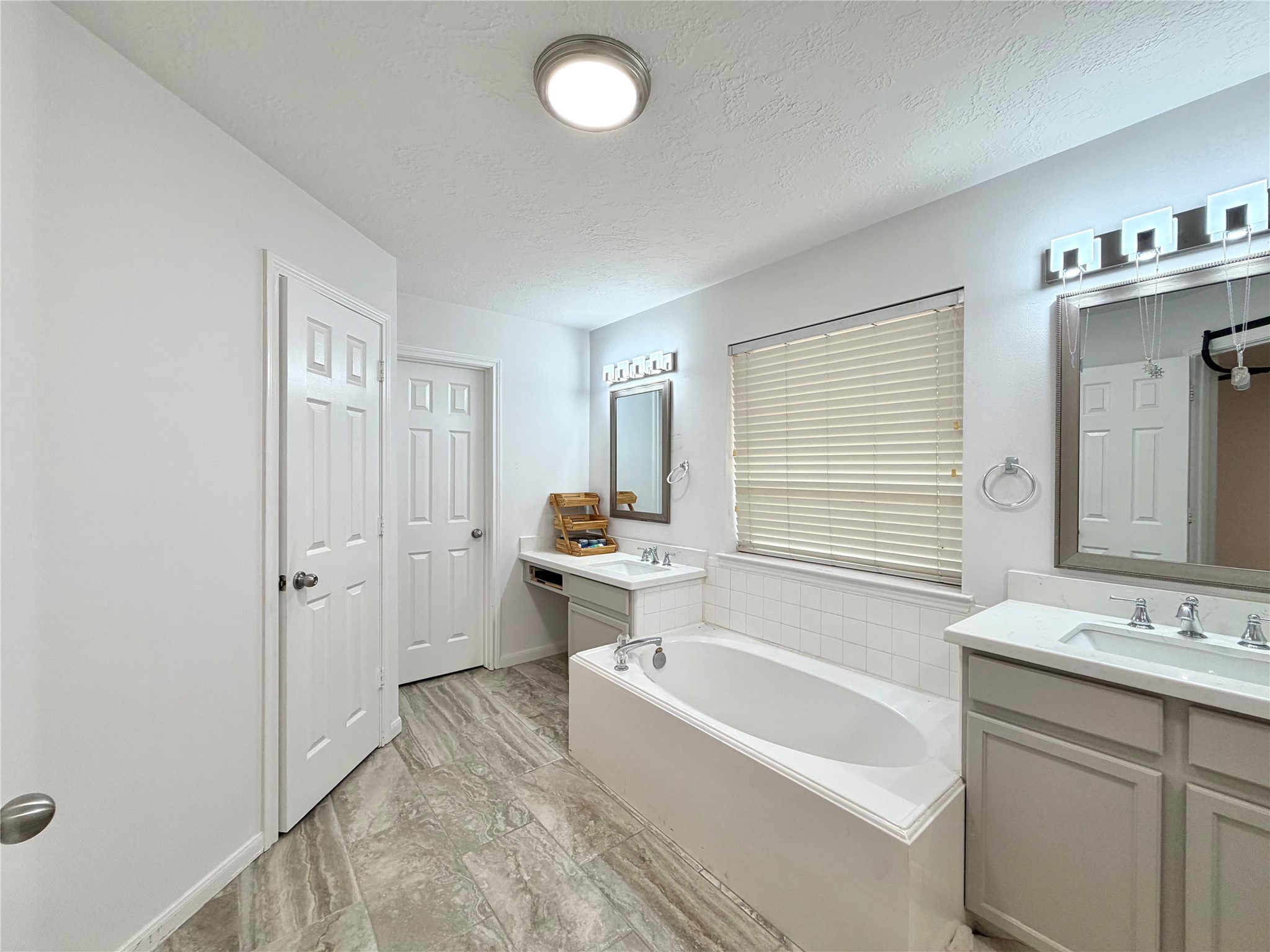 3226 Candlepine Drive Spring, TX 77388 - Photo 16 of 28 Primary bathroom