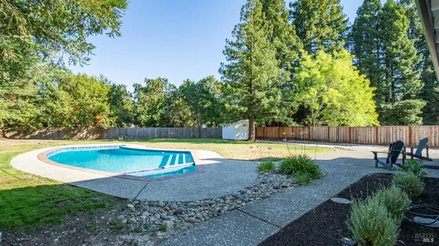 $1,199,000 | 9663 Lakewood Drive, Windsor, CA 95492