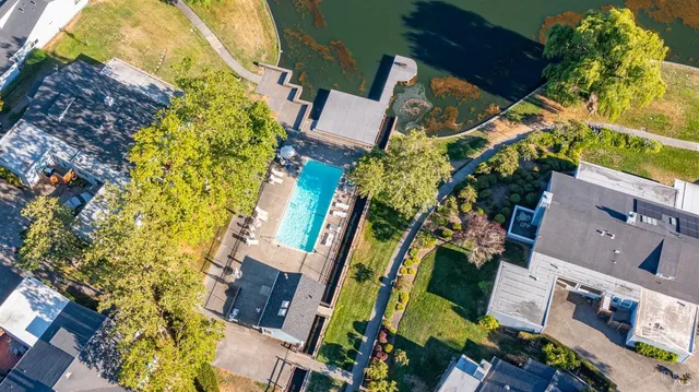 $1,199,000 | 9663 Lakewood Drive, Windsor, CA 95492