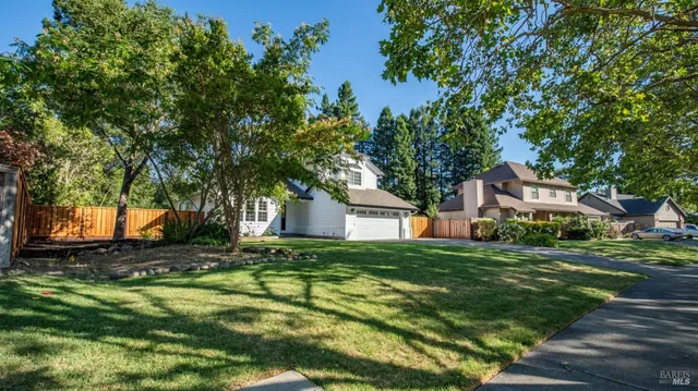 $1,199,000 | 9663 Lakewood Drive, Windsor, CA 95492