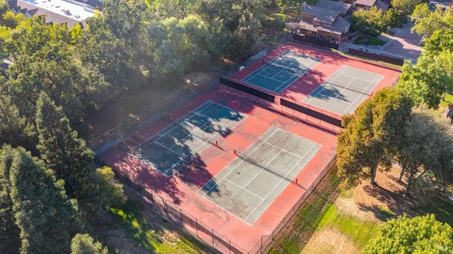 $1,199,000 | 9663 Lakewood Drive, Windsor, CA 95492