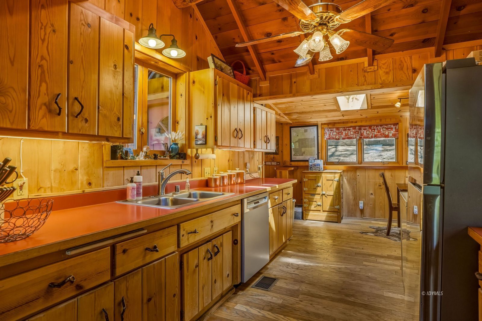 24945 Marion Ridge Drive Idyllwild, CA 92549 - Photo 17 of 53 Good storage & counter-top space