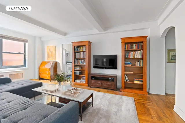 $550,000 | 245 East 72nd Street, Unit 6E | Lenox Hill