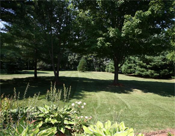 30 Edgemere Road Lynnfield, MA 01940 - Photo 17 of 28 Gallery Image 17