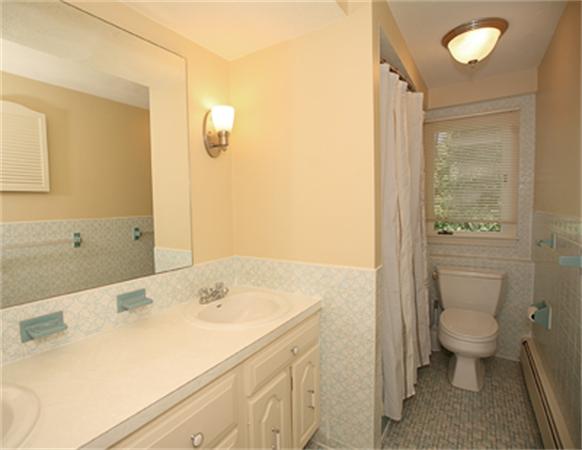 30 Edgemere Road Lynnfield, MA 01940 - Photo 23 of 28 Gallery Image 23