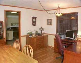 3236 Apache Road Pittsburgh, PA 15241 - Photo 3 of 6 Dining Room.