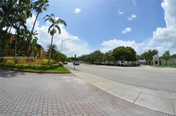 $260,000 | 15630 Southwest 80th Street, Unit I210, Miami, FL 33193