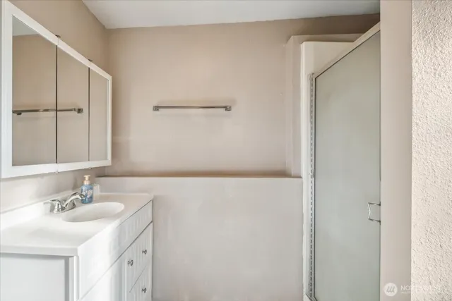 $680,000 | 23508 Sumner Buckley Highway, Buckley, WA 98321