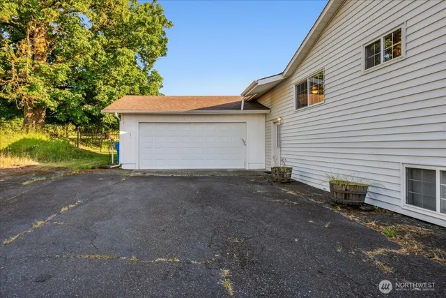 $680,000 | 23508 Sumner Buckley Highway, Buckley, WA 98321