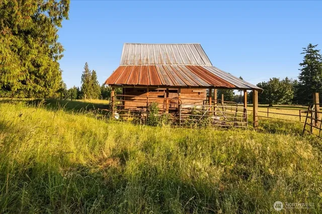 $680,000 | 23508 Sumner Buckley Highway, Buckley, WA 98321