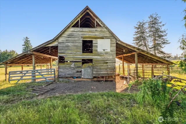 $680,000 | 23508 Sumner Buckley Highway, Buckley, WA 98321
