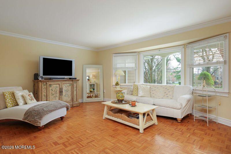 220 Dwight Road Middletown, NJ 07748 - Photo 4 of 18 41XO2aTg