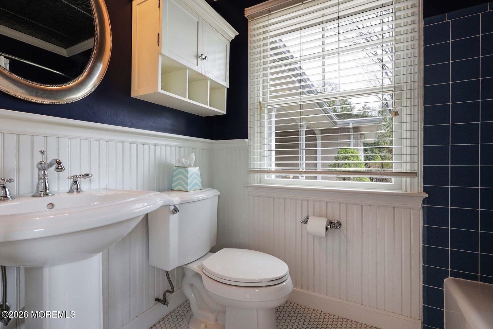 220 Dwight Road Middletown, NJ 07748 - Photo 10 of 18 1k2-4f-A