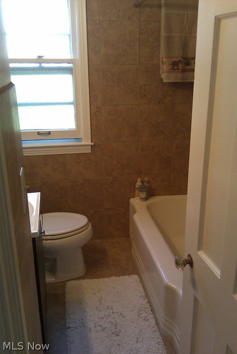4883 Farnhurst Road Cleveland, OH 44124 - Photo 12 of 24