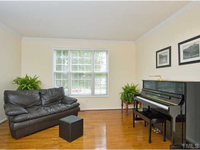 303 Stablegate Drive Cary, NC 27513 - Photo 4 of 25