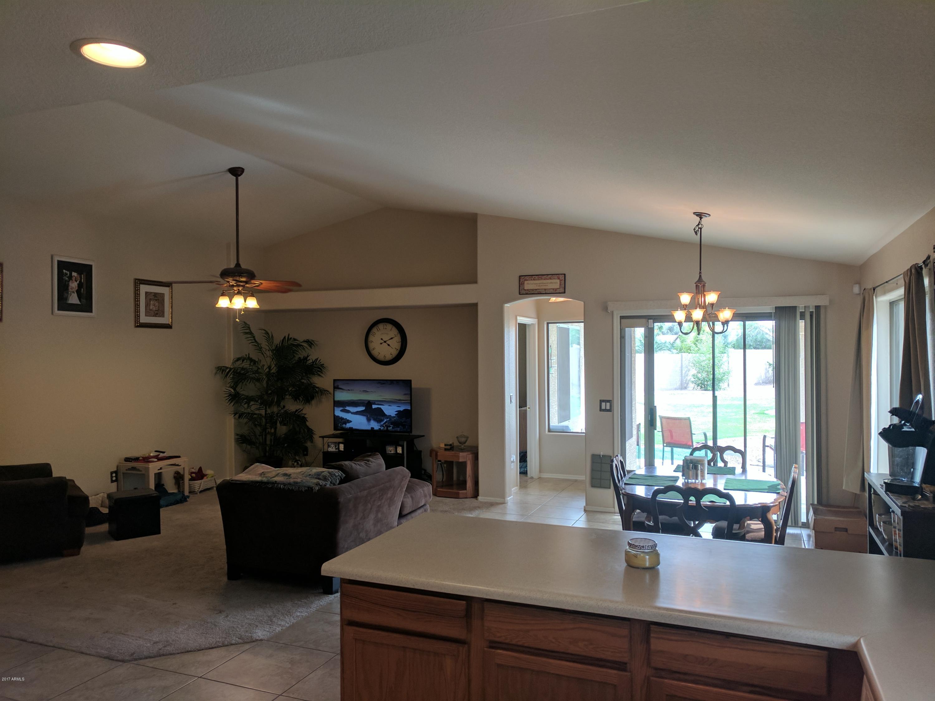 13383 West Redfield Road Surprise, AZ 85379 - Photo 11 of 26 Eat-in Kitchen