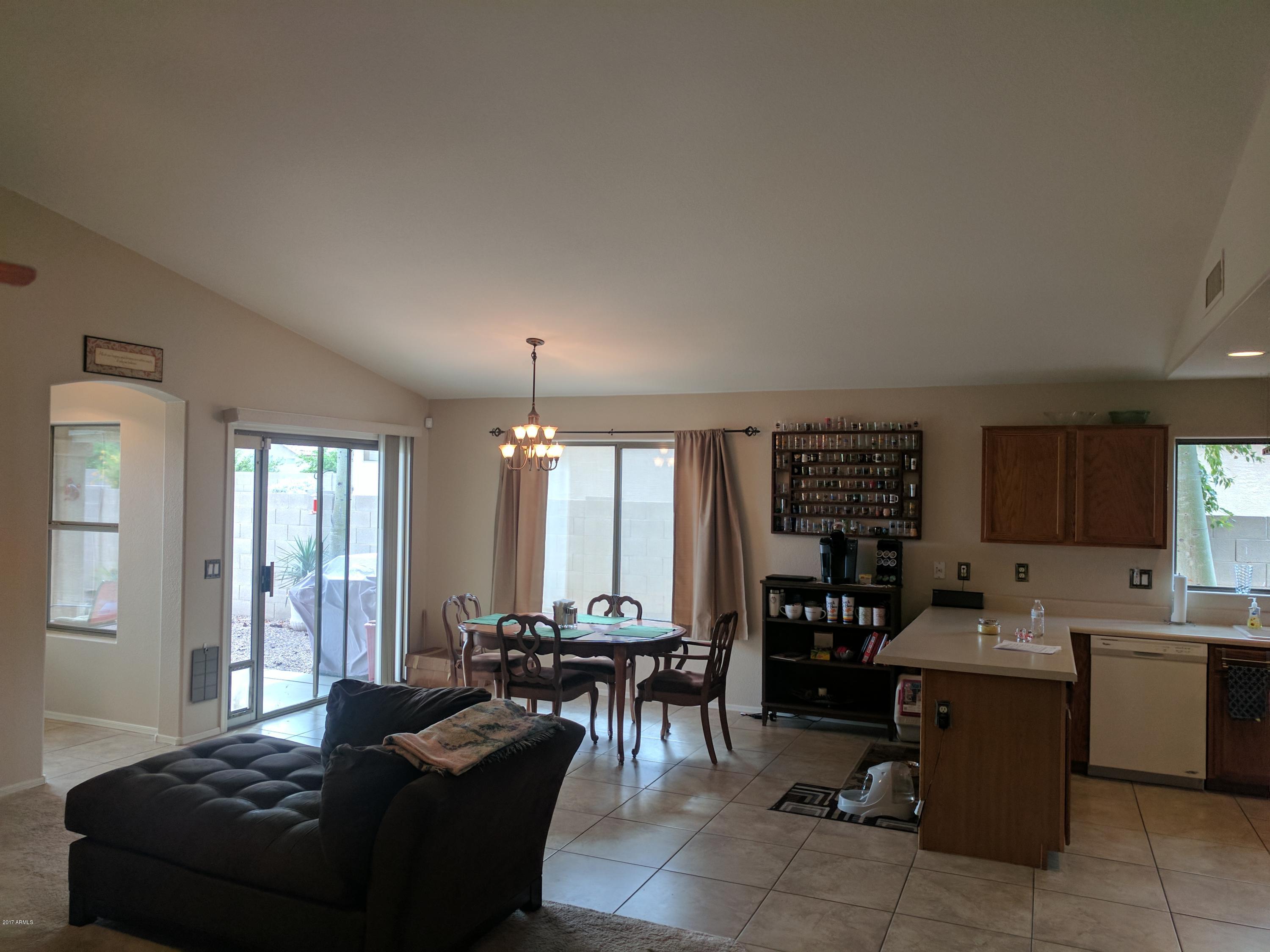 Family Room (2)