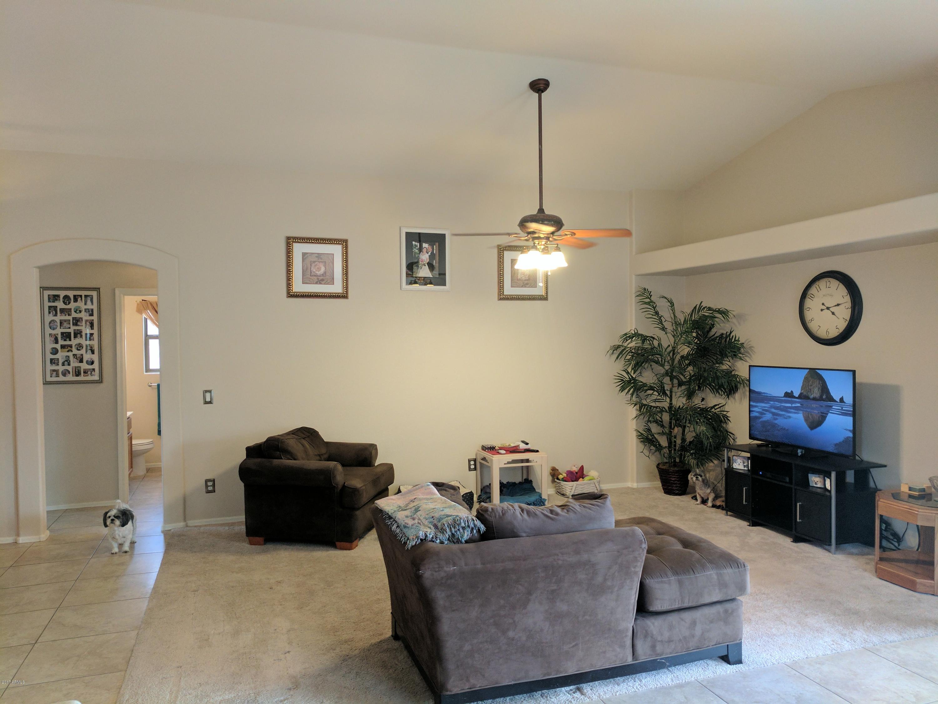 Family Room (3)