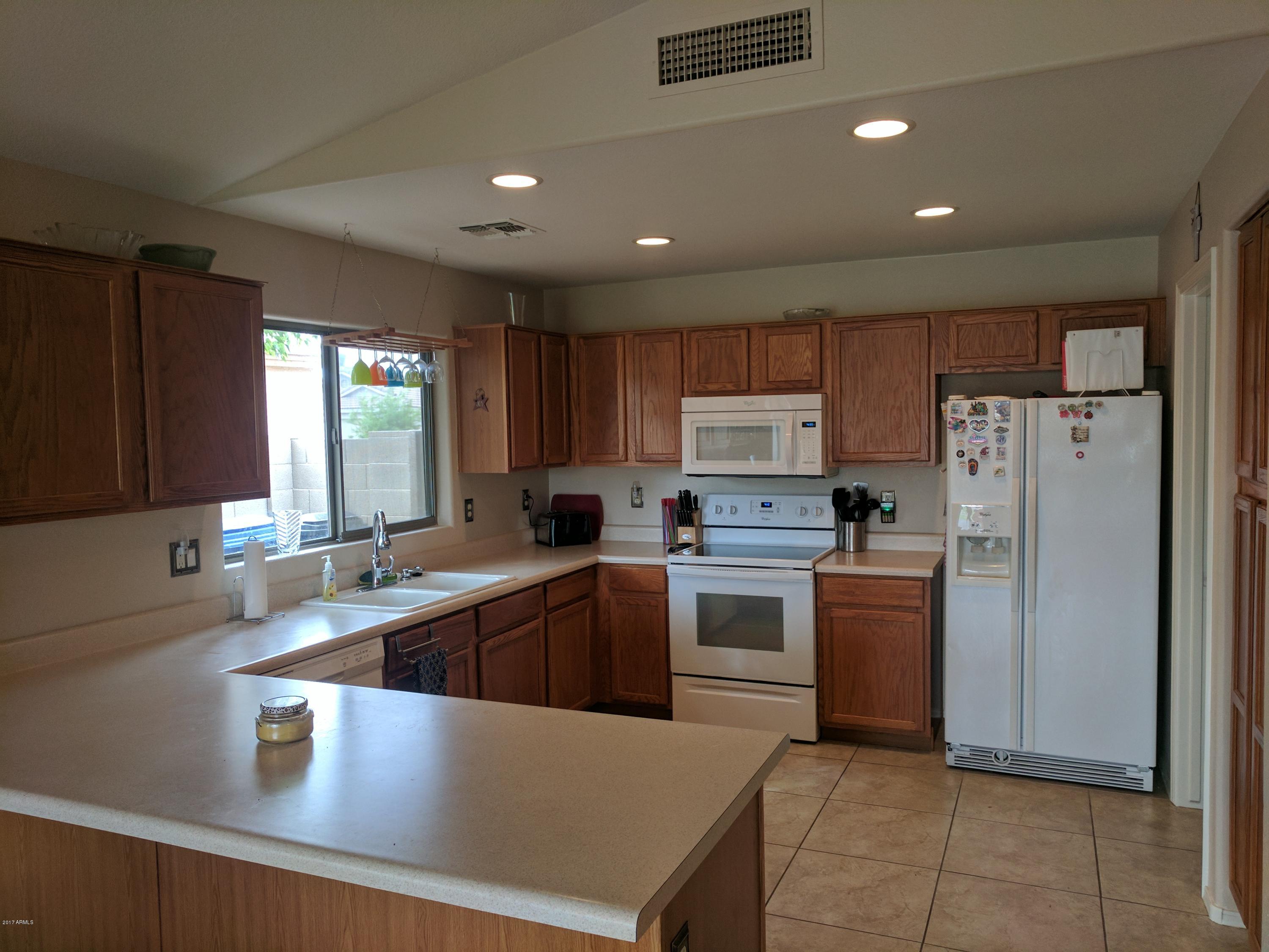 13383 West Redfield Road Surprise, AZ 85379 - Photo 8 of 26 Kitchen