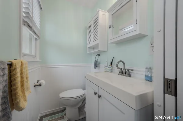 $599,999 | 541 Groton Long Point Road, Groton, CT 06340