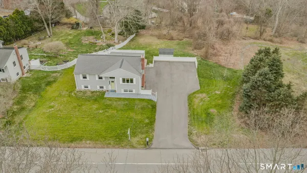 $599,999 | 541 Groton Long Point Road, Groton, CT 06340
