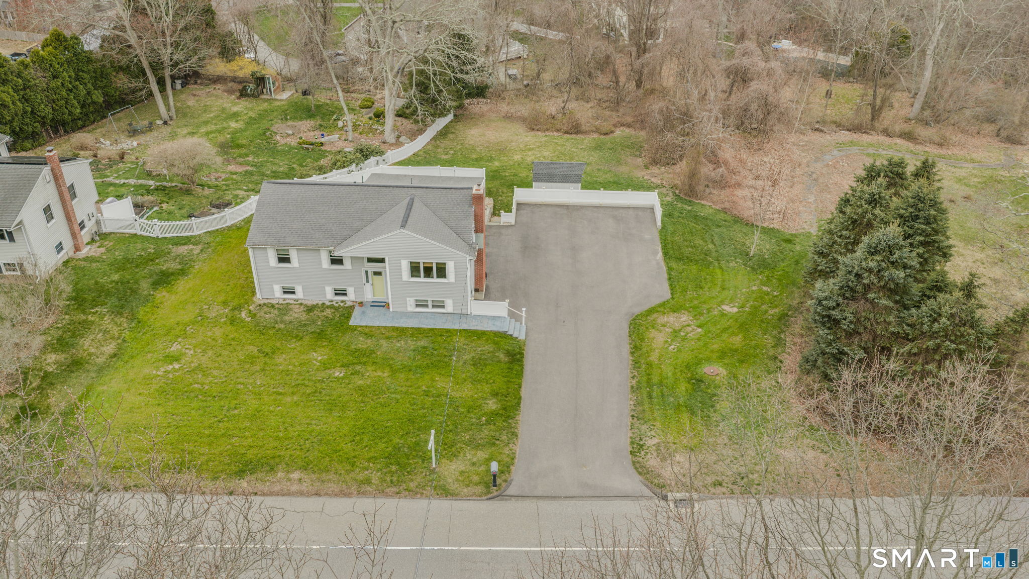 541 Groton Long Point Road Groton, CT 06340 - Photo 3 of 21