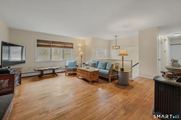 $599,999 | 541 Groton Long Point Road, Groton, CT 06340