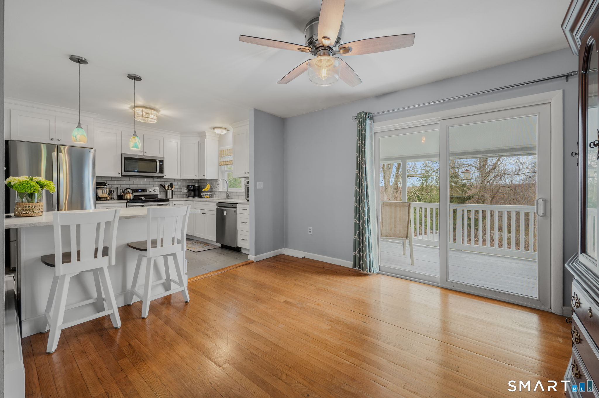 541 Groton Long Point Road Groton, CT 06340 - Photo 7 of 21