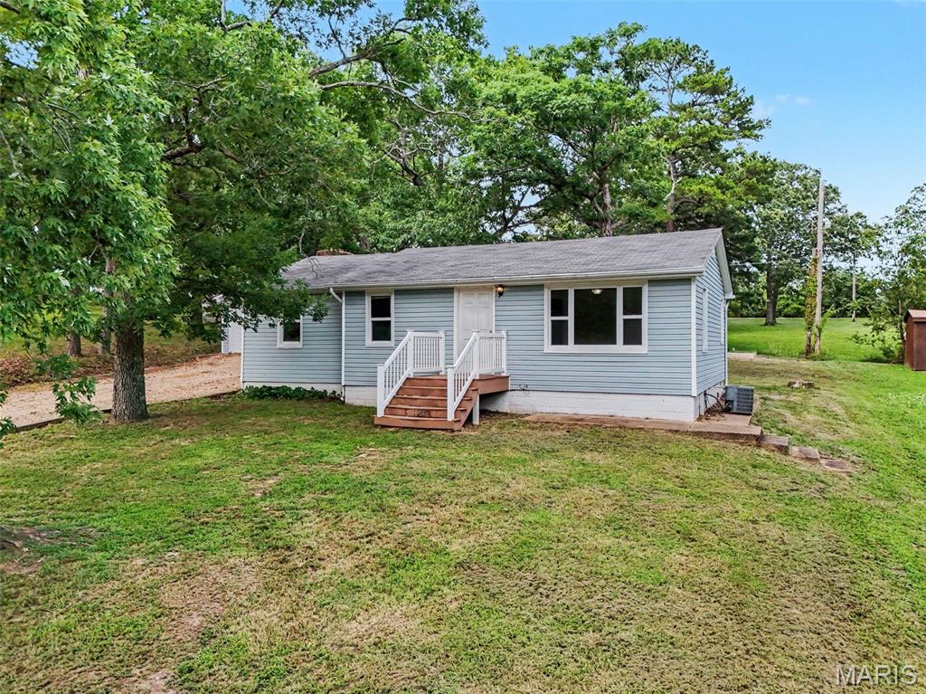 1027 Thatcher Road Sullivan, MO 63080 - Photo 3 of 18