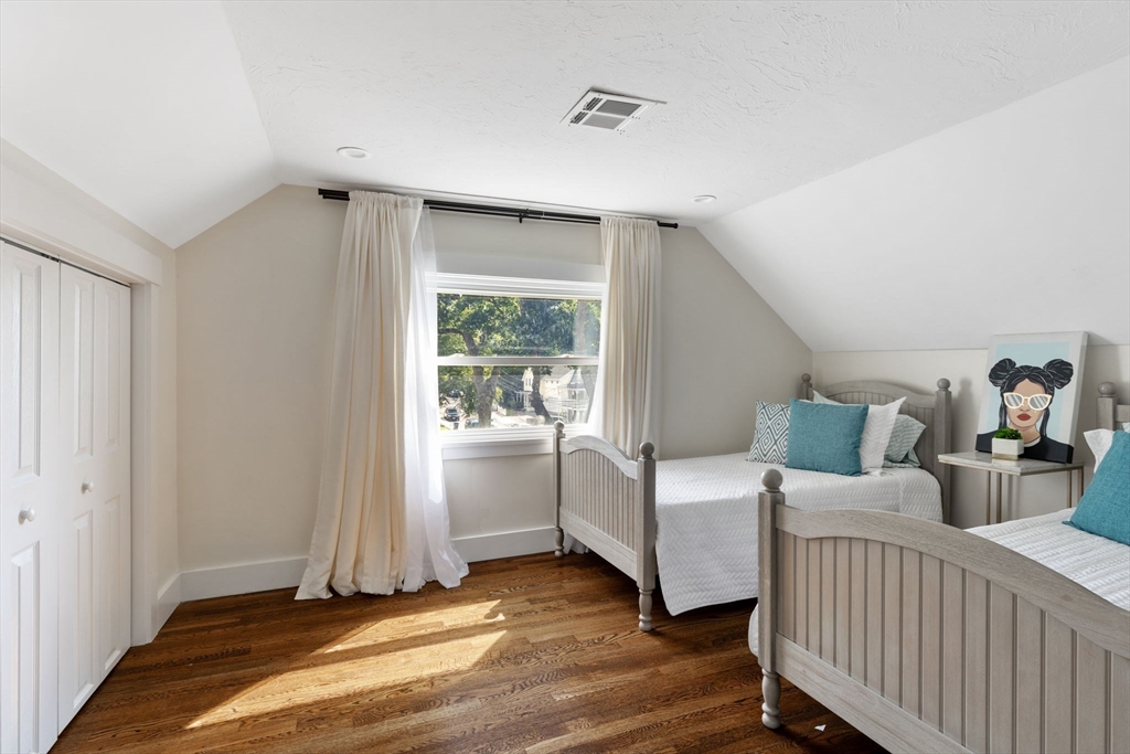 28 Thompson Street Boston, MA 02136 - Photo 13 of 30 Gallery Image 13
