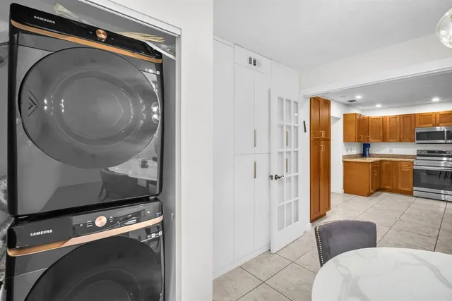 $4,500 | 4521 Southwest 34th Drive, Fort Lauderdale, FL 33312