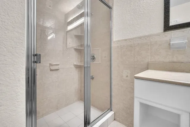 $4,500 | 4521 Southwest 34th Drive, Fort Lauderdale, FL 33312