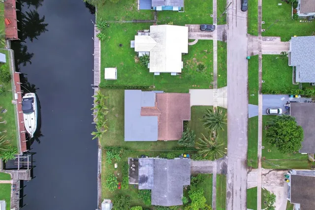 $4,500 | 4521 Southwest 34th Drive, Fort Lauderdale, FL 33312