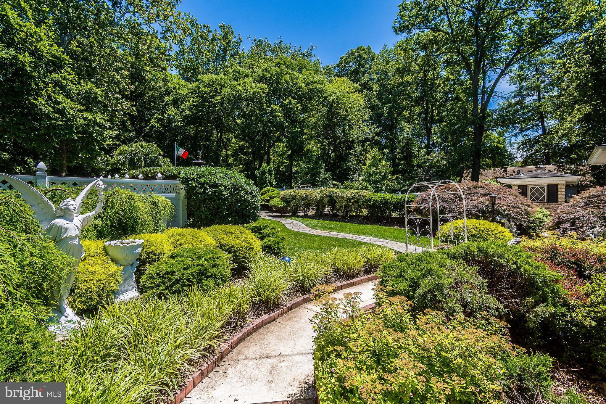 9210 Riverside Drive Fort Washington, MD 20744 - Photo 24 of 30 Beautiful Landscaping