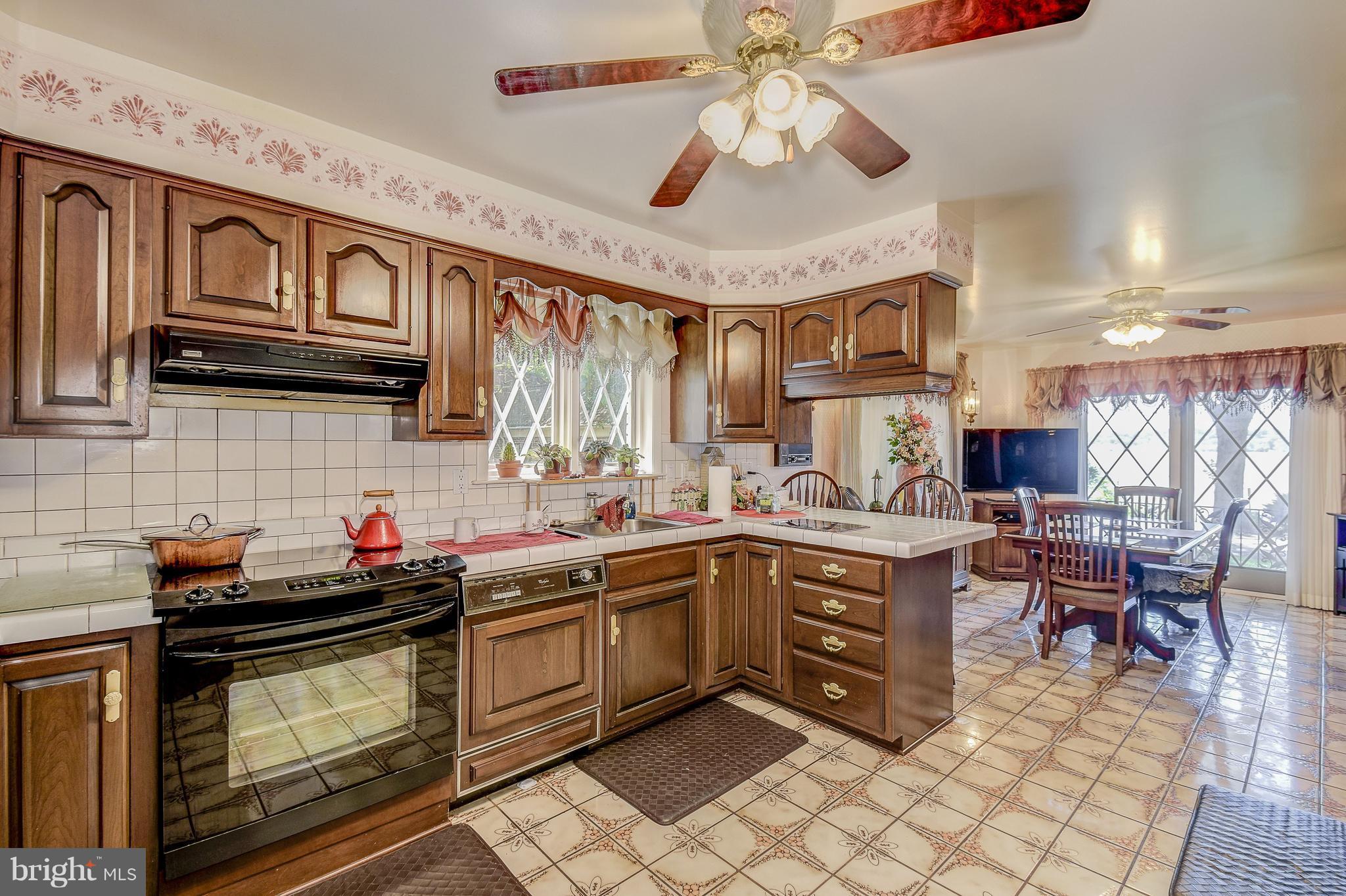 9210 Riverside Drive Fort Washington, MD 20744 - Photo 7 of 30 Kitchen