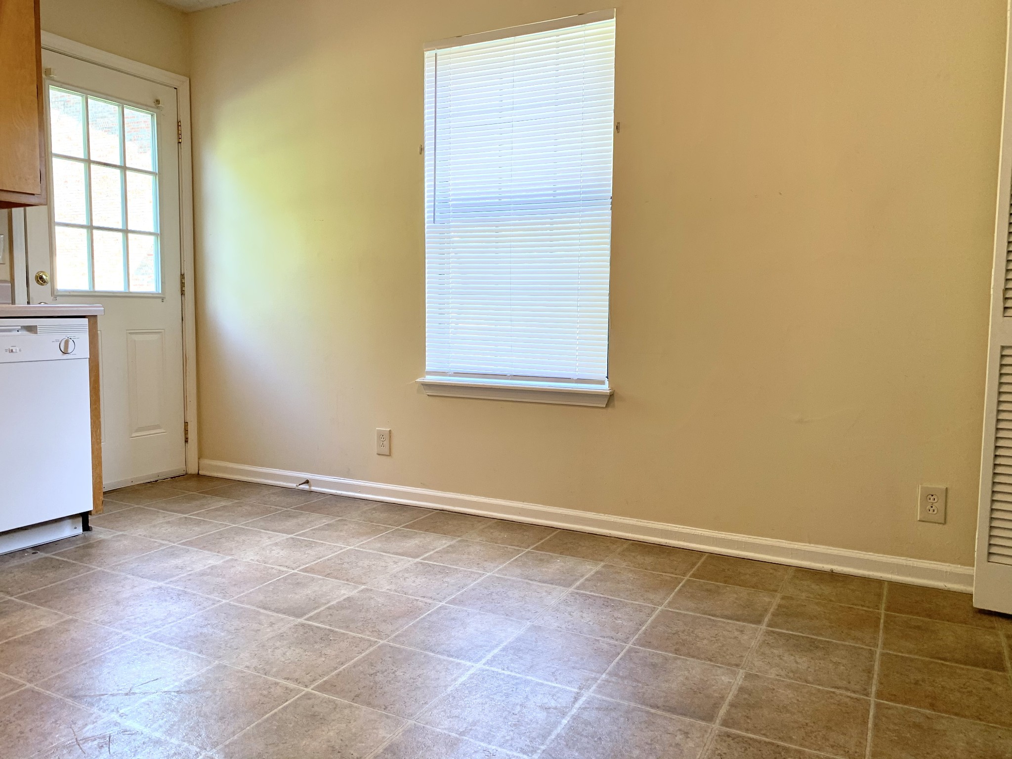 231 Winters Court, Unit B Clarksville, TN 37043 - Photo 4 of 16