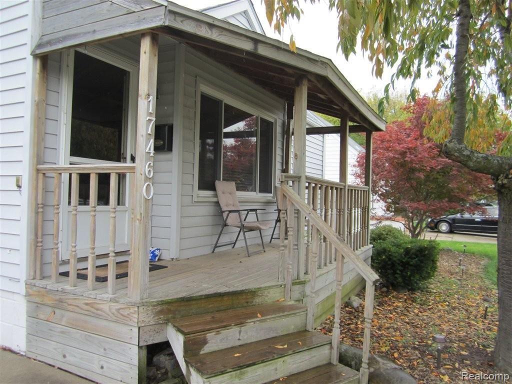 17460 Martin Road Roseville, MI 48066 - Photo 3 of 33 IMG_7987.JPG