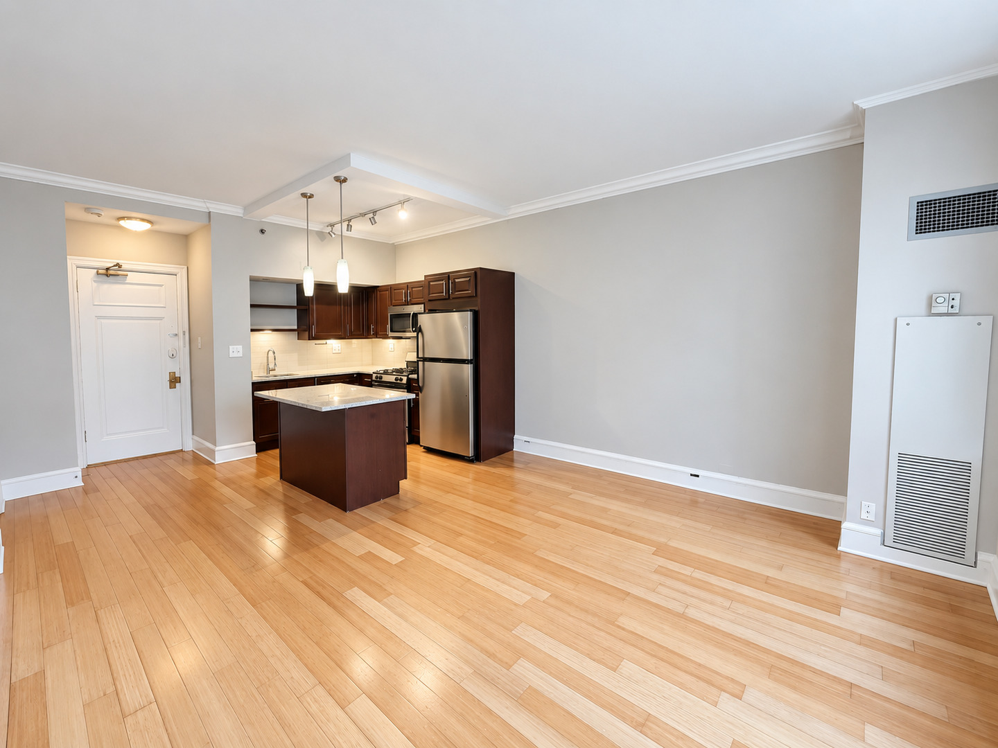 3170 North Sheridan Road, Unit 812 Chicago, IL 60657 - Photo 11 of 26 Gallery Image 11