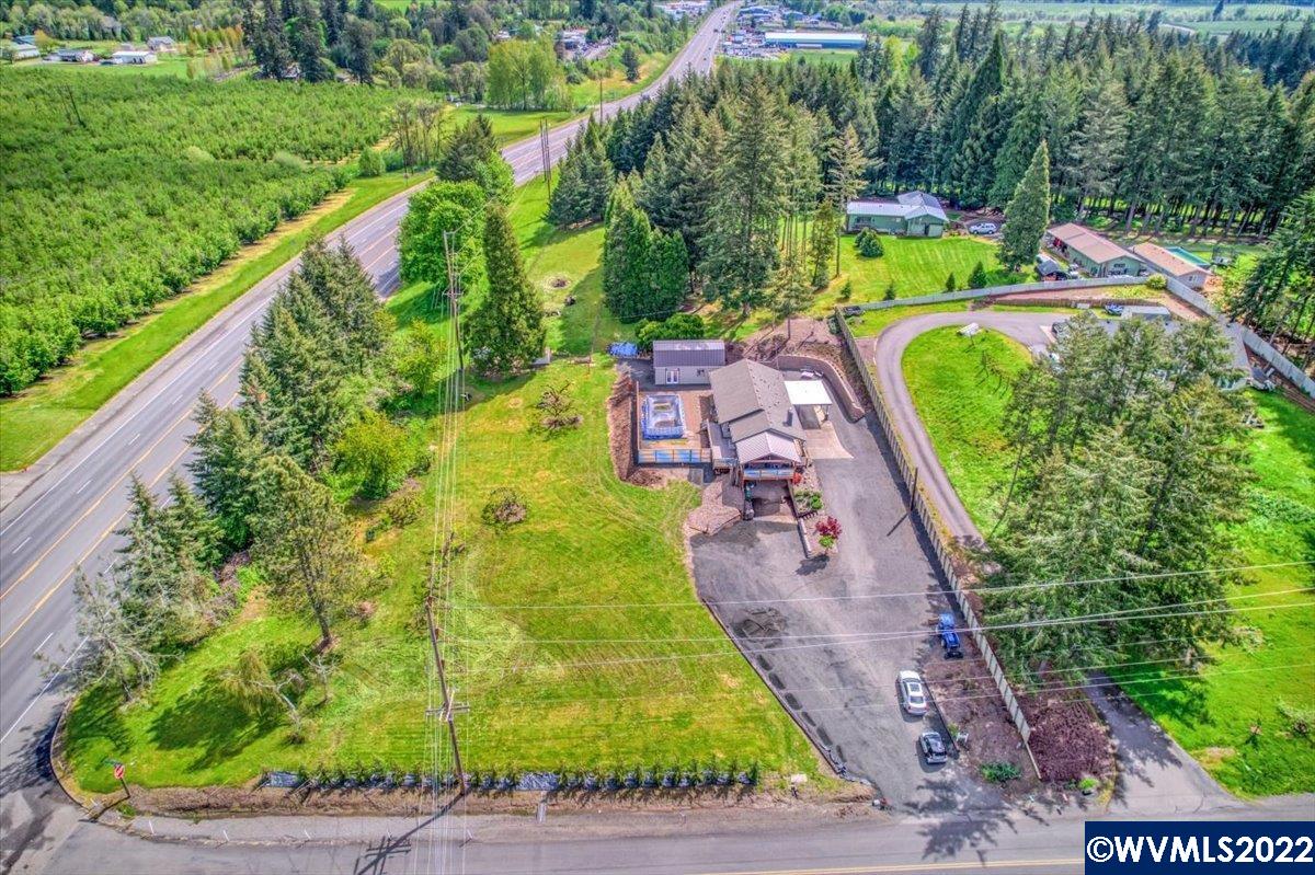 100 South Oak Grove Road Northwest Salem, OR 97304 - Photo 6 of 40 Gallery Image 6