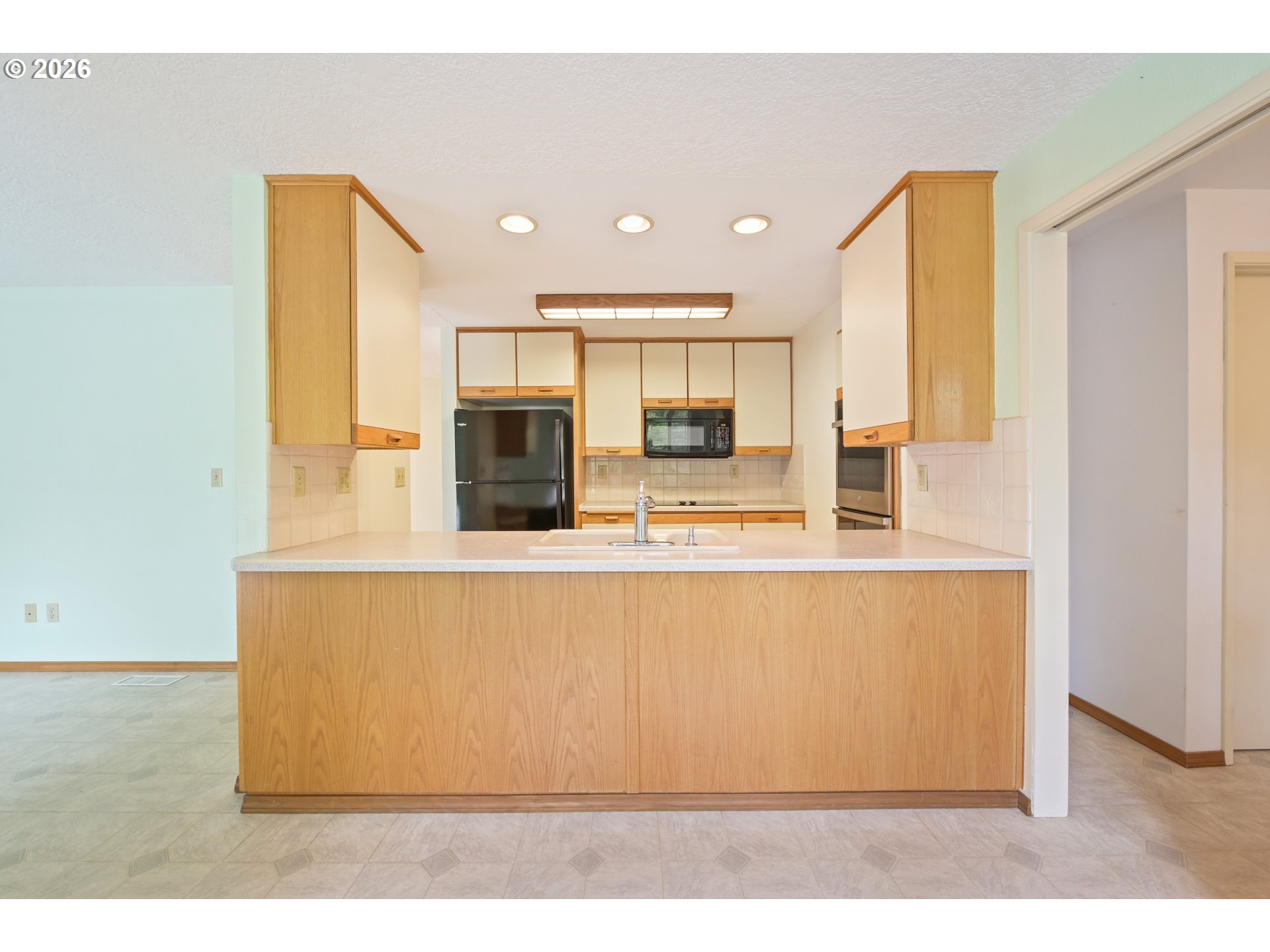 14575 Southwest Glenbrook Road Beaverton, OR 97007 - Photo 7 of 42