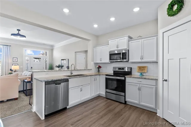 $295,000 | 5421 Catalina Trail, Sellersburg, IN 47172