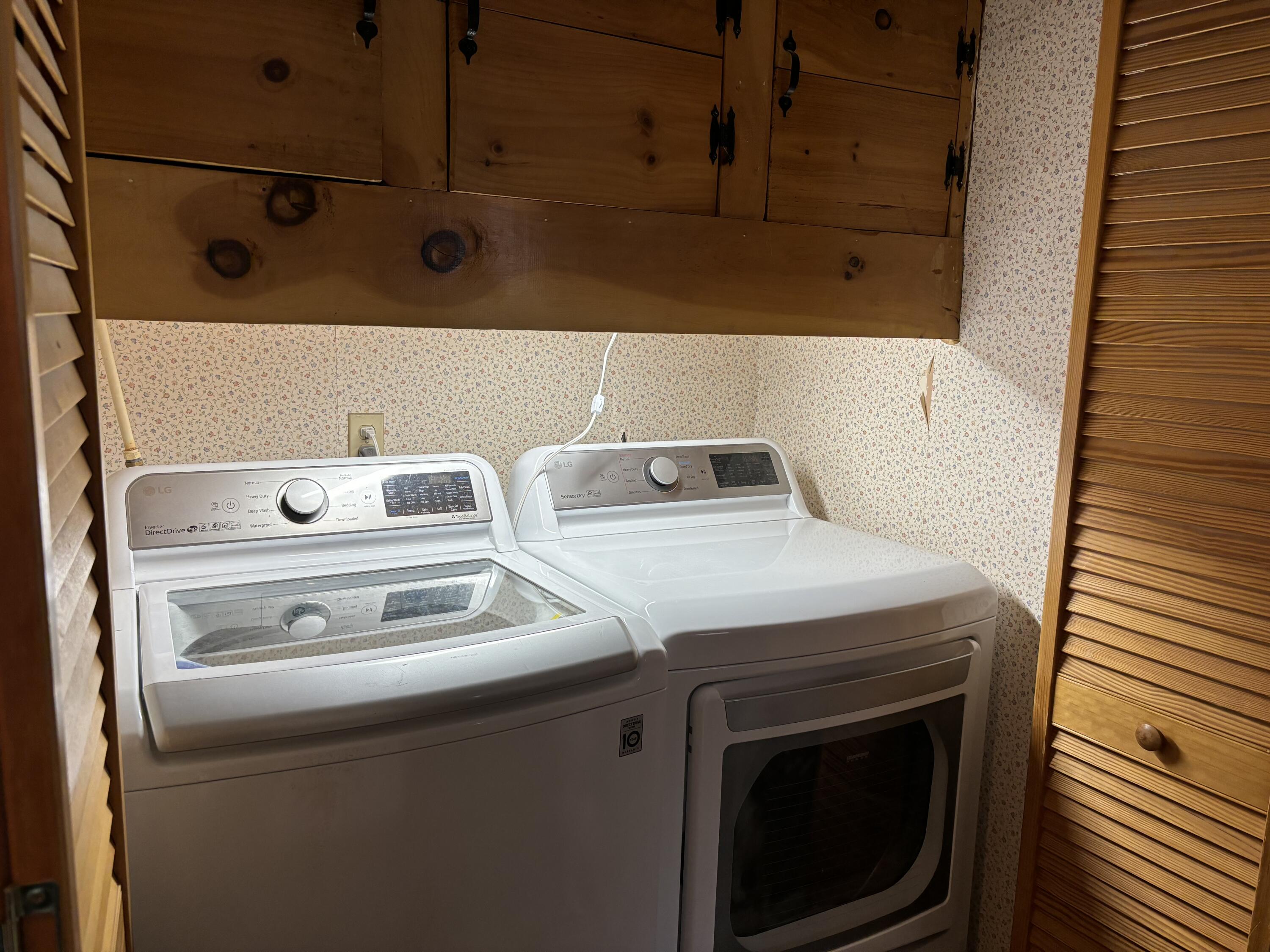 115 North Searsport Road Frankfort, ME 04438 - Photo 14 of 22 Hallway Laundry