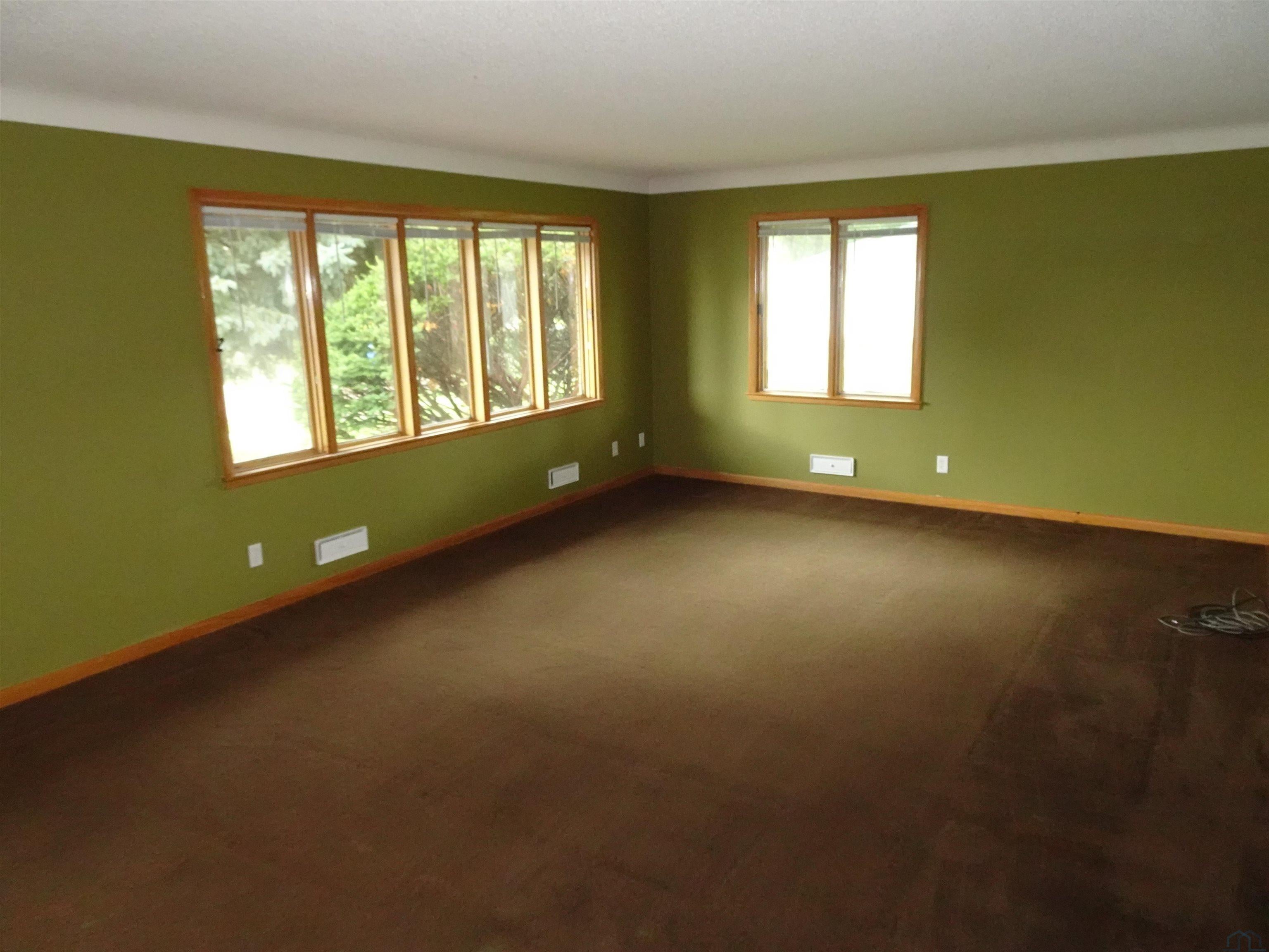 612 5th Street Sheldon, IA 51201 - Photo 3 of 28 Gallery Image 3