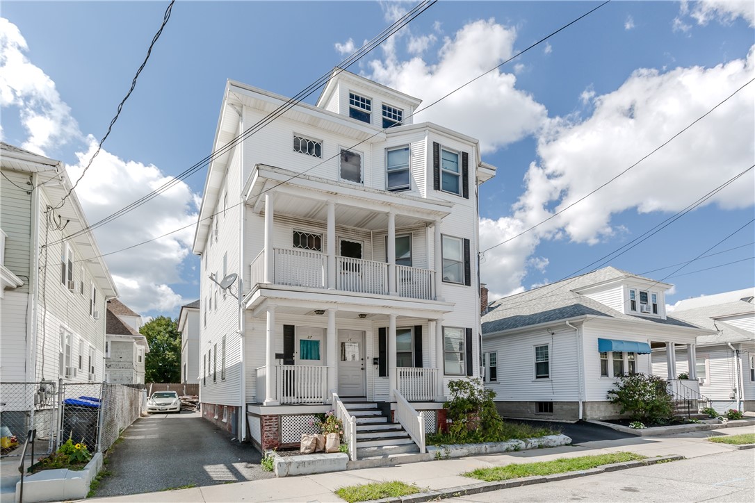 35 Humes Street Providence, RI 02907 - Photo 2 of 49