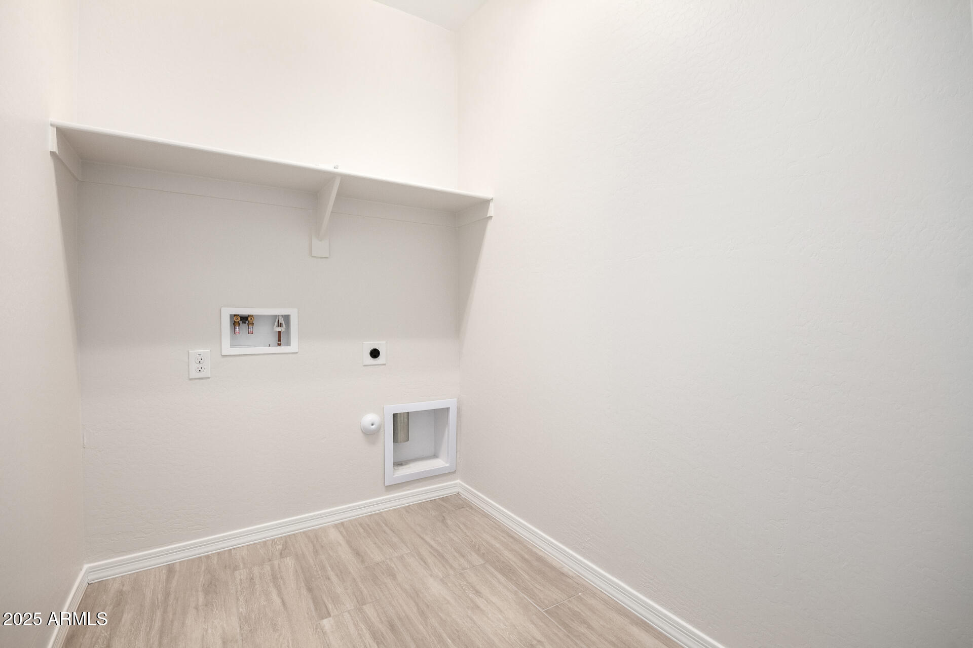 5008 West Roundhouse Road Laveen, AZ 85339 - Photo 23 of 36 a view of an empty room