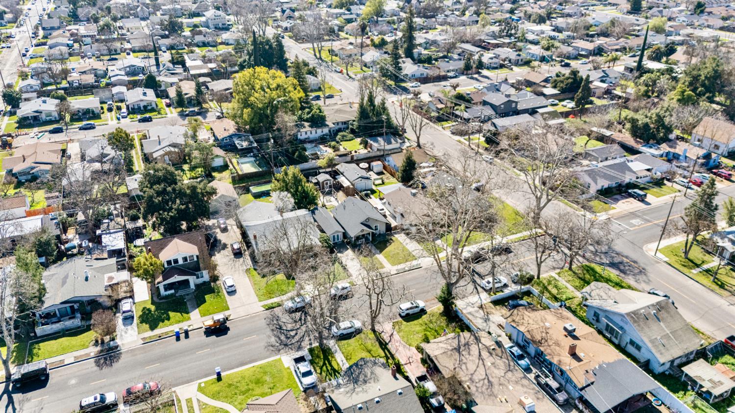 526 Flower Street Turlock, CA 95380 - Photo 27 of 28 an aerial view of residential houses with yard