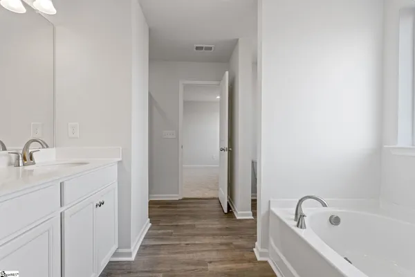 $307,557 | 135 Cedar Shoals, Easley, SC 29640