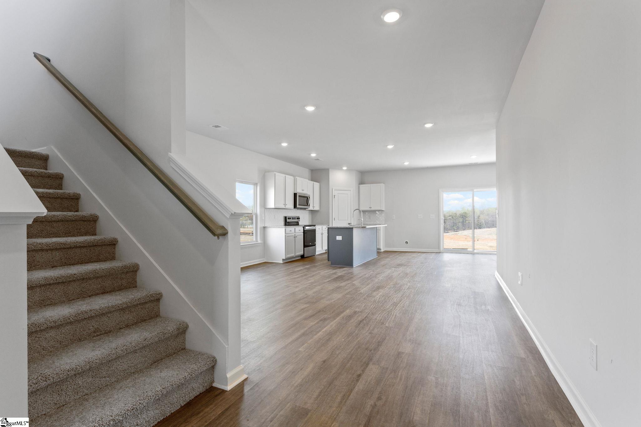 135 Cedar Shoals Easley, SC 29640 - Photo 4 of 35