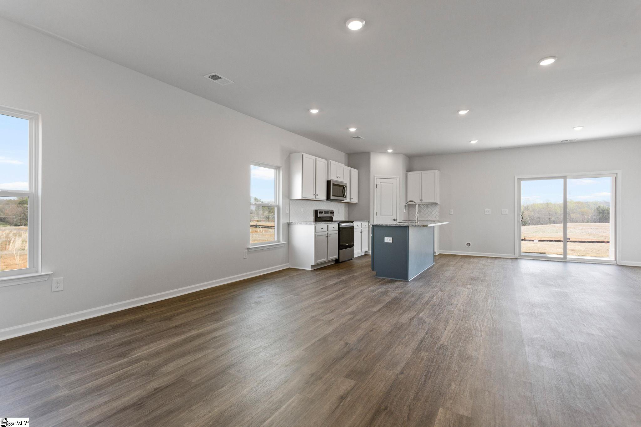 135 Cedar Shoals Easley, SC 29640 - Photo 6 of 35